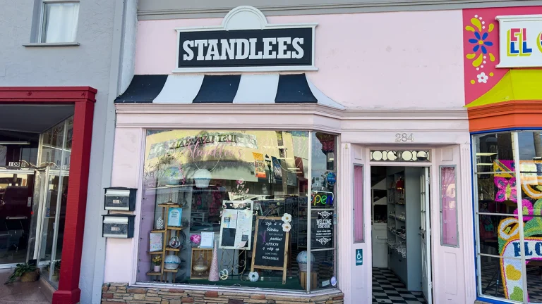 Standlees on Third Avenue